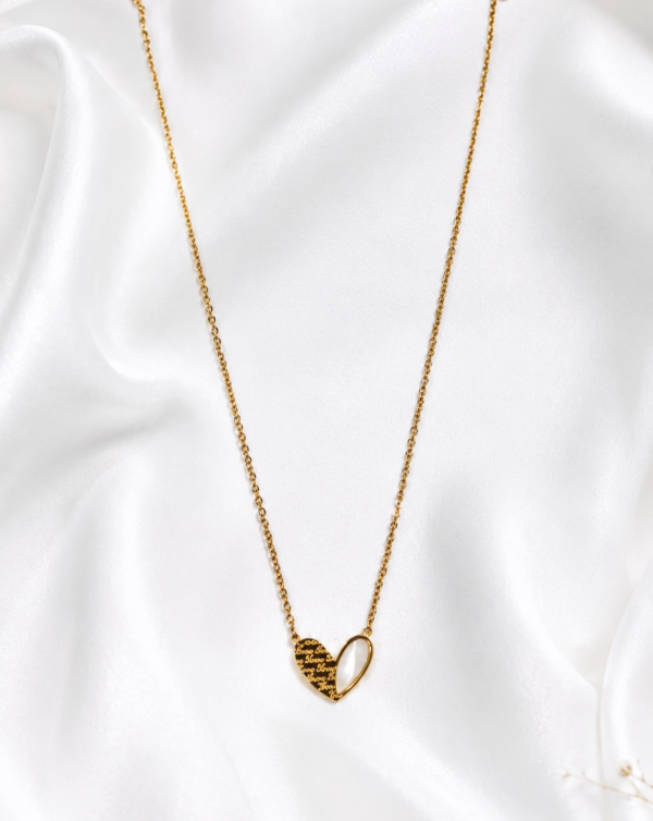 01CH0150 Mother-of-Pearl Heart Necklace