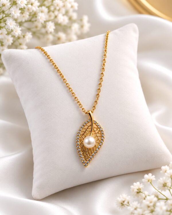 02CH0350 Pearl Leaf Necklace