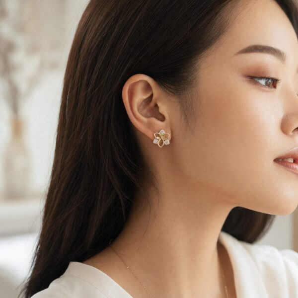 02ST0180(2) Pav? Crystal Floral Studs