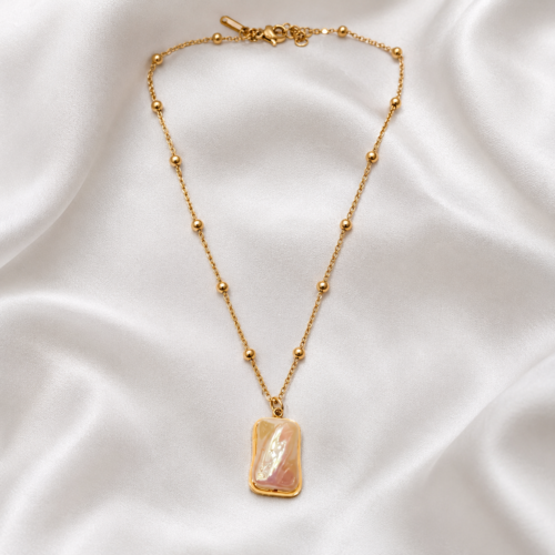 04CH0400 Pearly Pink Marbled Pendant Necklace