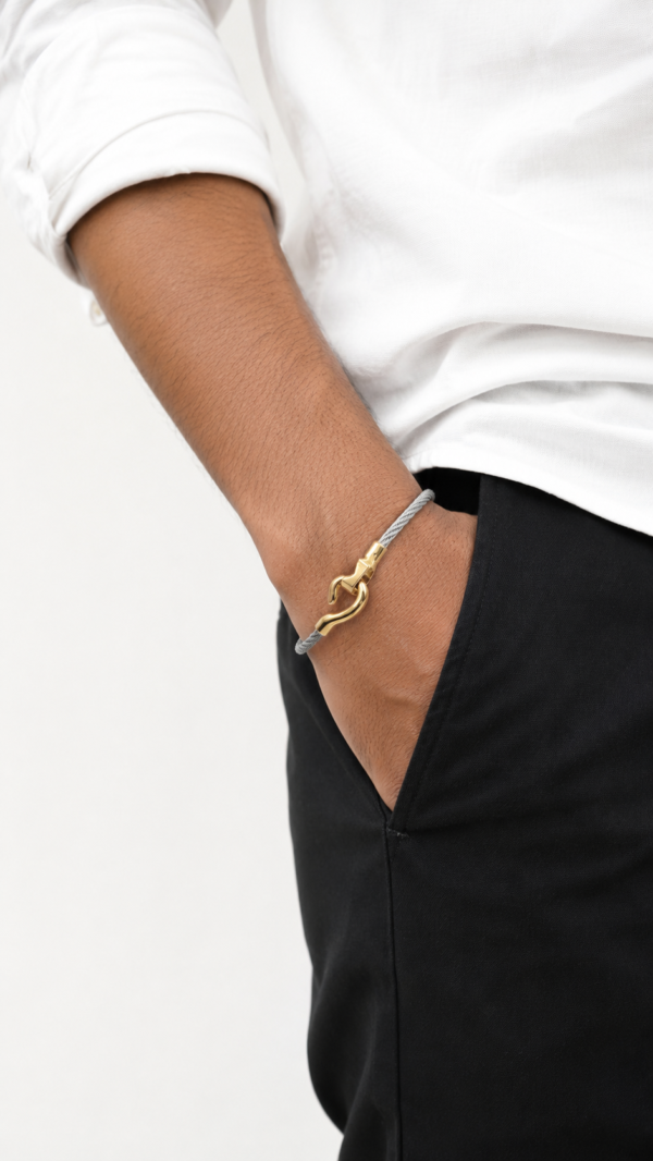 04KA0300(2) Nautical Two-Tone Cable Bangle