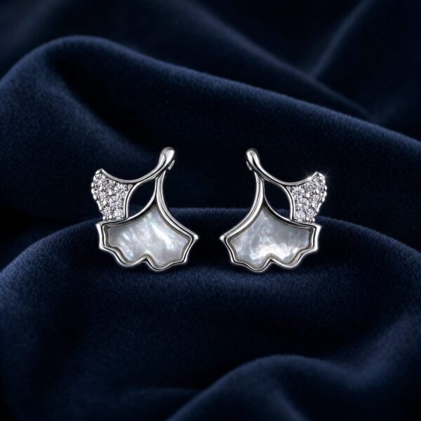 04ST0320 Mother-of-Pearl Ginkgo Studs