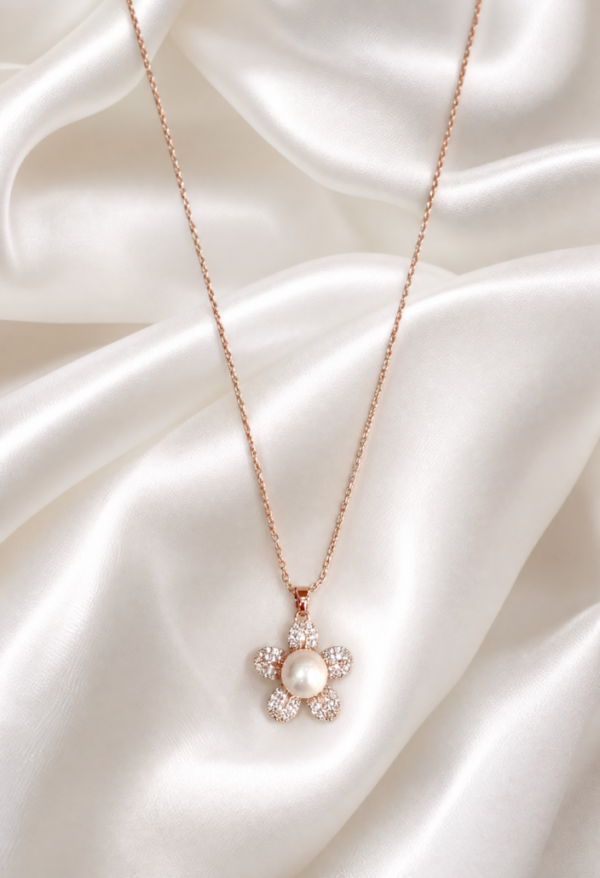 05CH0250-1.png Crystal Flower & Pearl Necklace