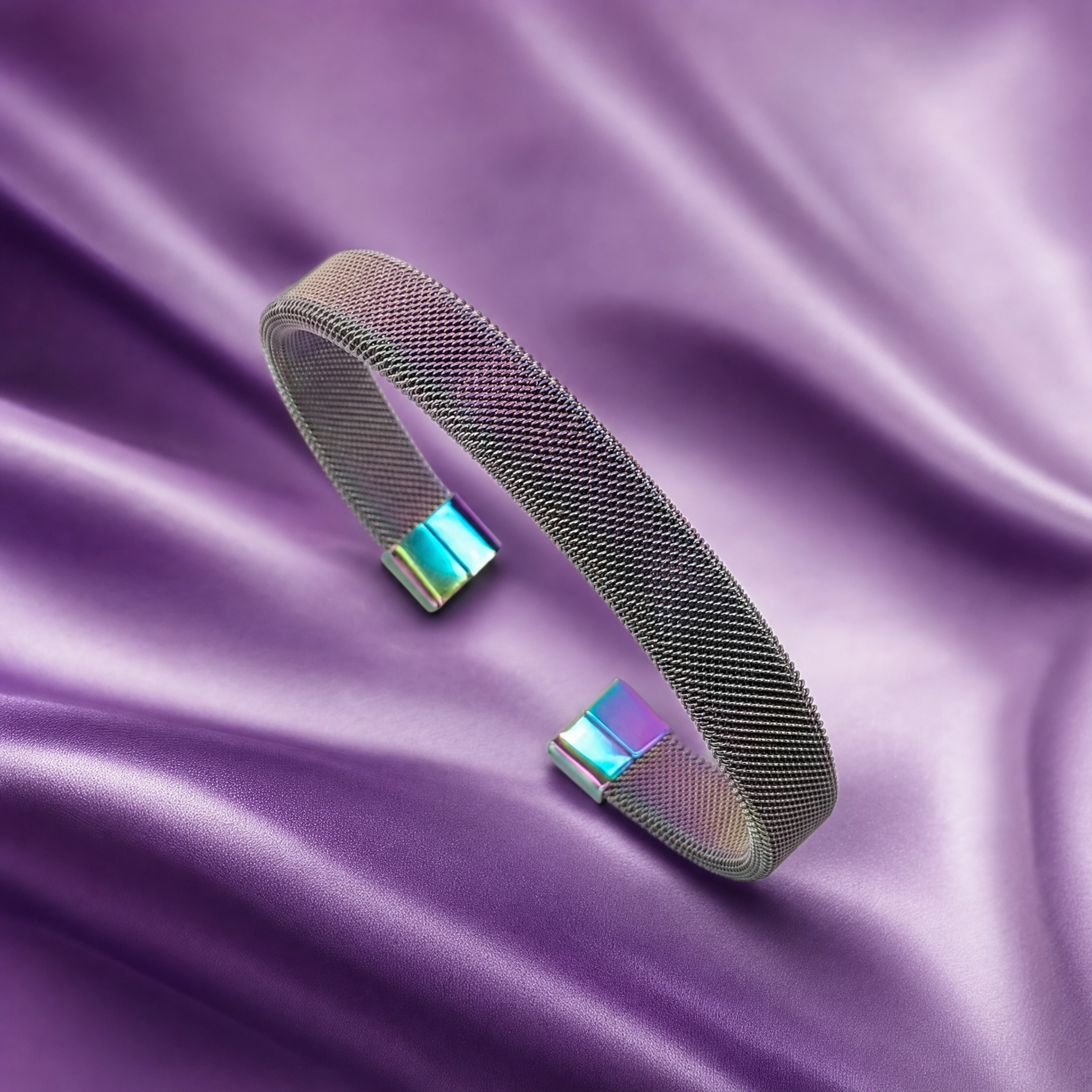 11KA0250 Iridescent Gunmetal Mesh Bangle