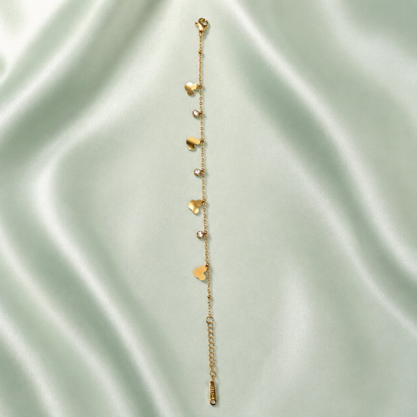 15BR0300 Clover & Crystal Station Bracelet