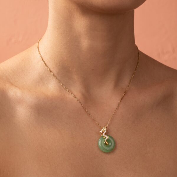 Jade-Style Round Pendant Necklace