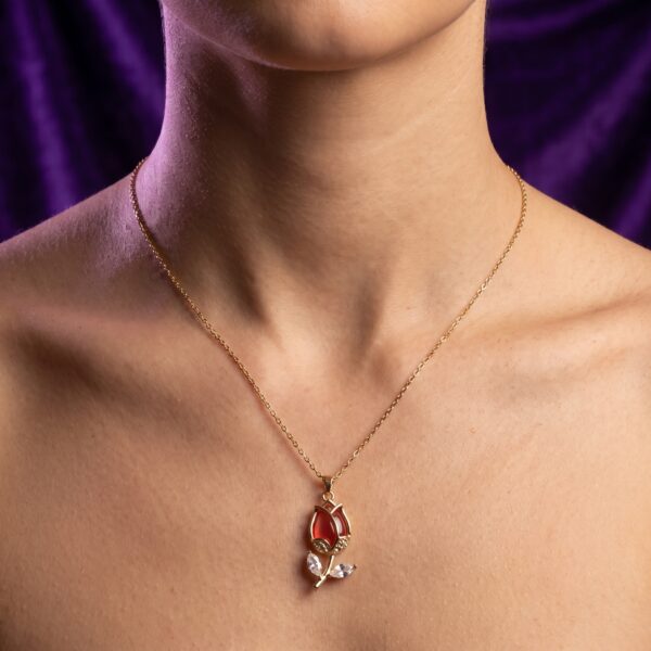 Romantic Rose Pendant Necklace