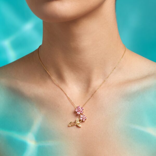 Feminine Floral Cluster Necklace