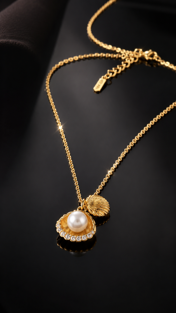 Simple Round Pendant Necklace
